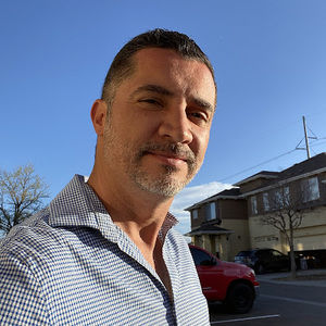 Meet your Posher, Carlos andres